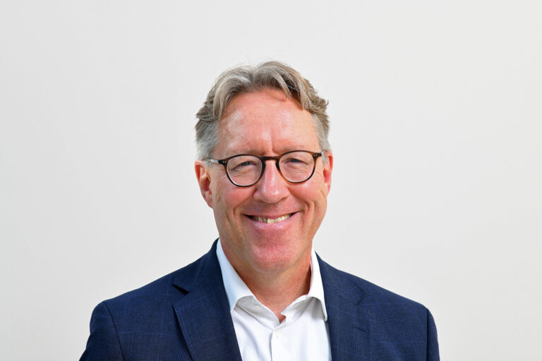 Prof. Dr. Med..
Michael Böckelmann