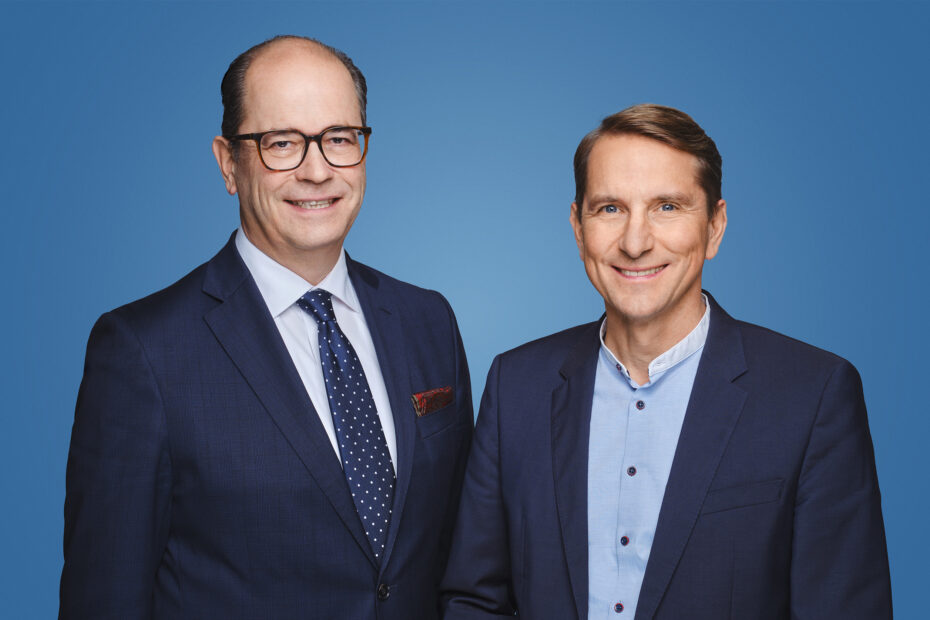 IHK-Präsident Uwe Goebel (l.) und IHK-Hauptgeschäftsführer Marco Graf Copyright: IHK Osnabrück – Emsland – Grafschaft Bentheim/Moritz Muench